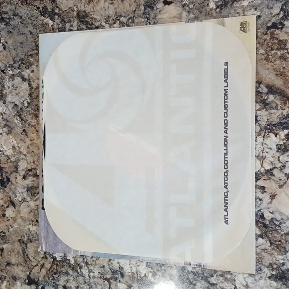 Vintage FOREIGNER Album - Picture 3 of 8